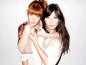 Florence Welch and Daisy Lowe'