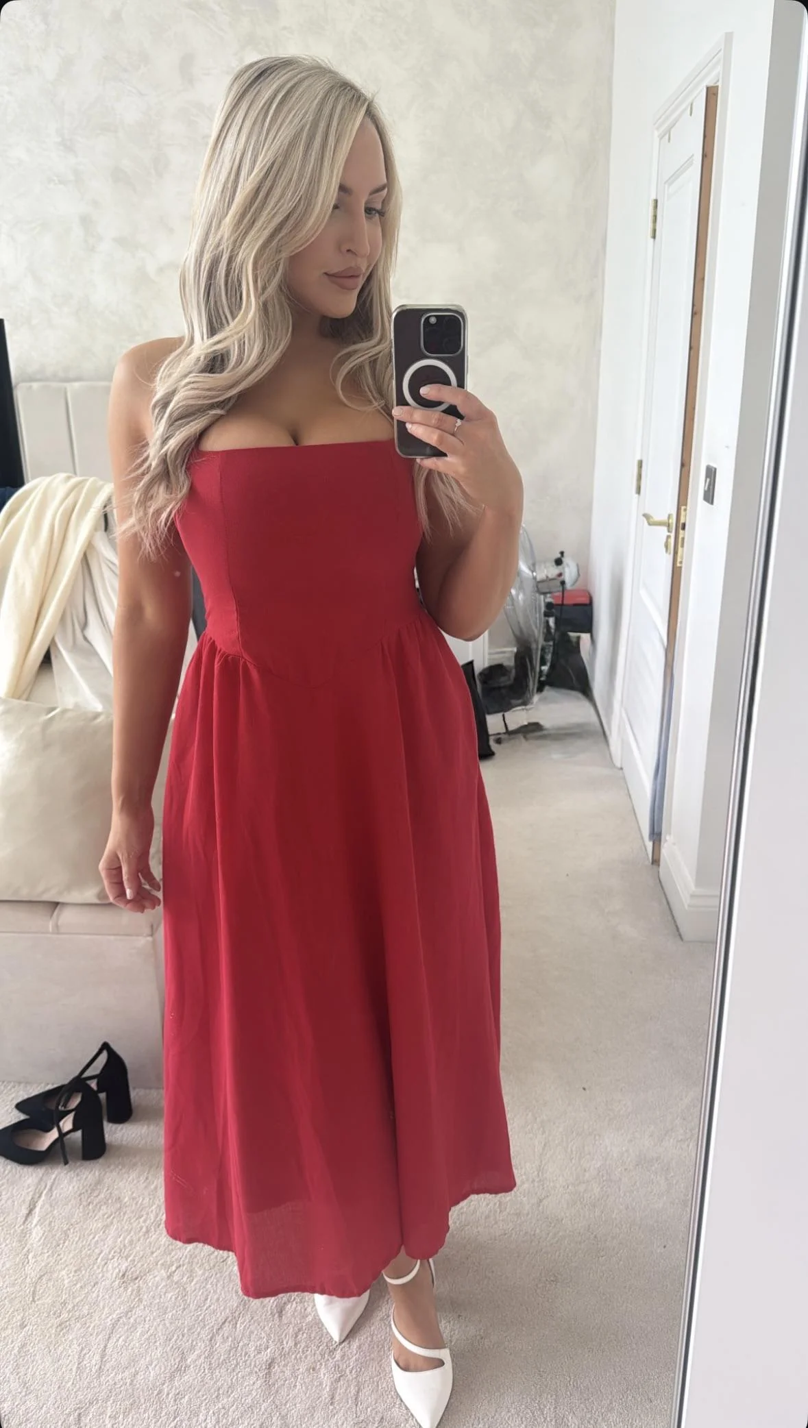 Emma Jones picture 1 of 1