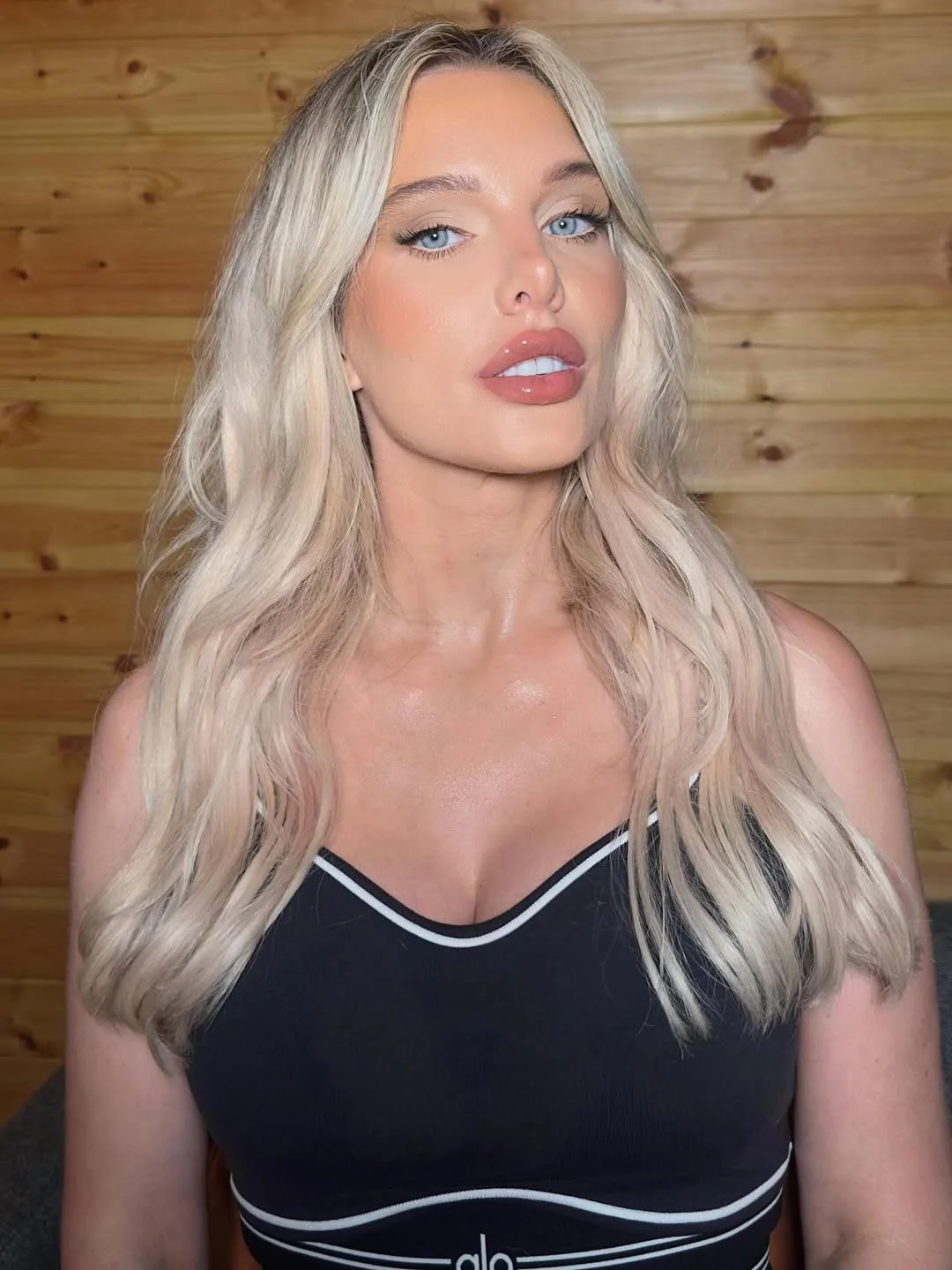 Helen Flanagan picture 1 of 1