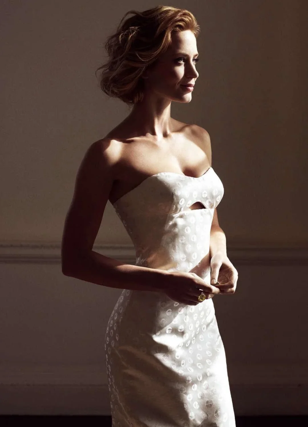 Emily Blunt picture 1 of 1