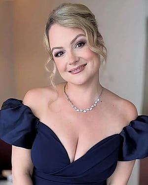 Kimberley Nixon'