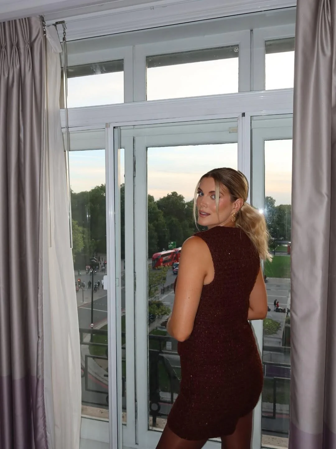 Ashley James picture 4 of 5