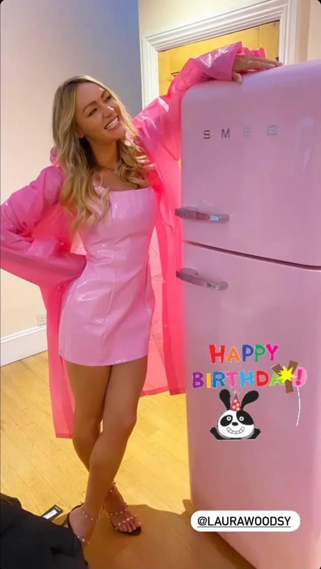 Laura Woods picture 1 of 2