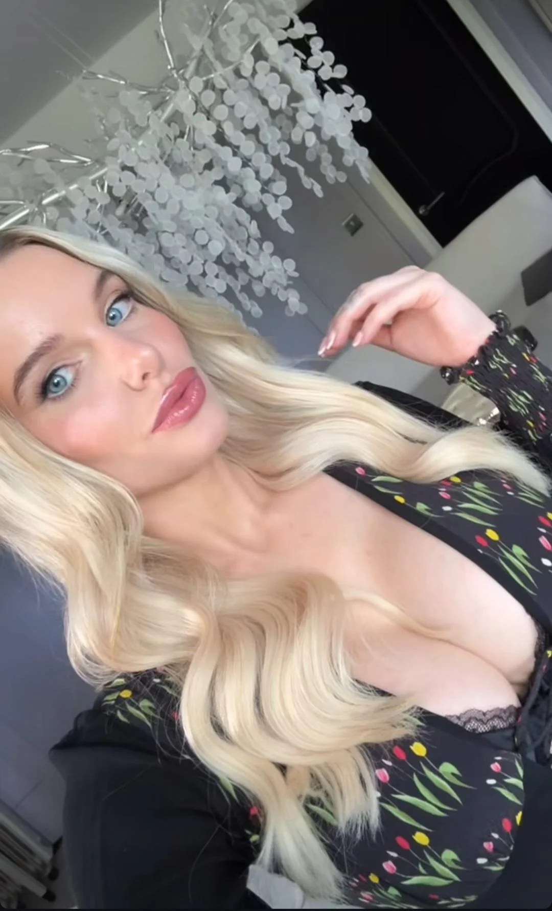 Helen Flanagan picture 1 of 1