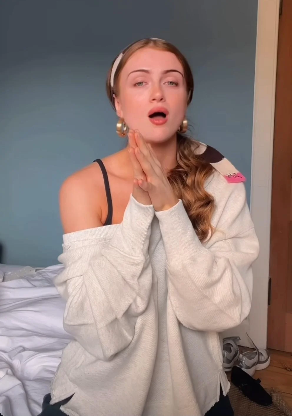 Maisie Smith picture 1 of 1