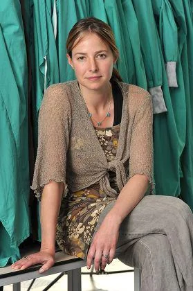 Alice Roberts picture 1 of 1