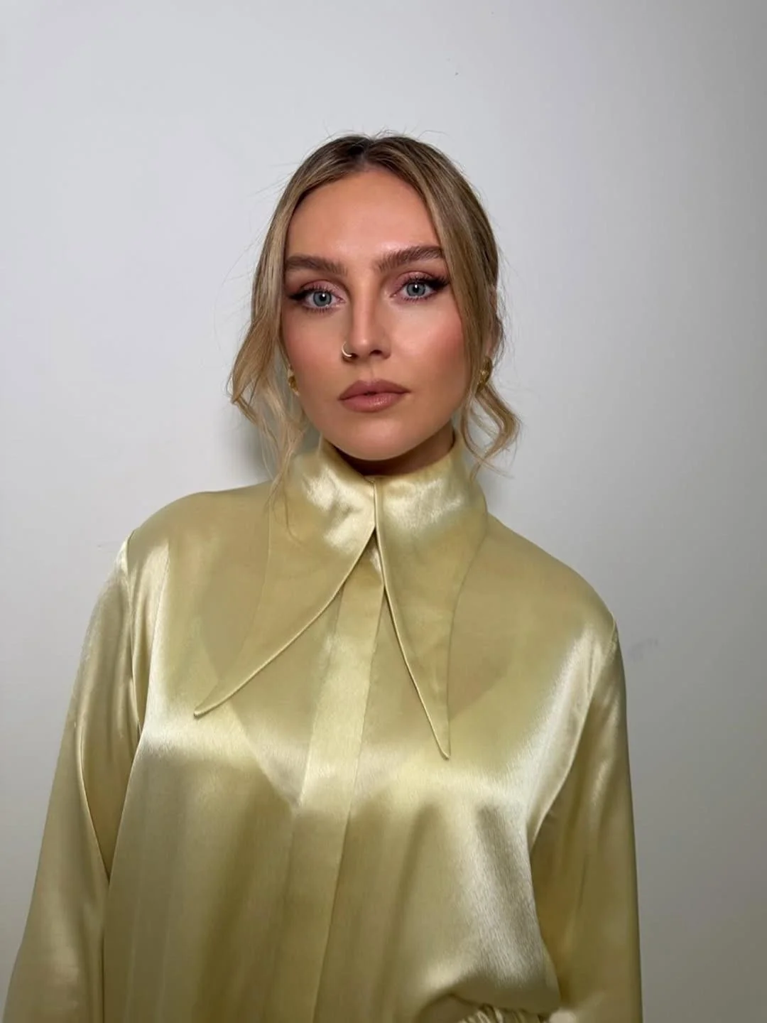 Perrie Edwards picture 1 of 3