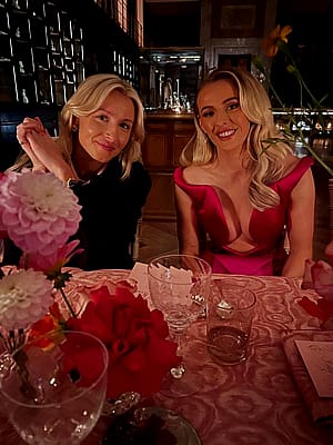 Leah Williamson and Chloe Kelly'