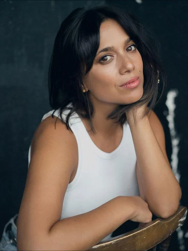 Fiona Wade picture 1 of 2