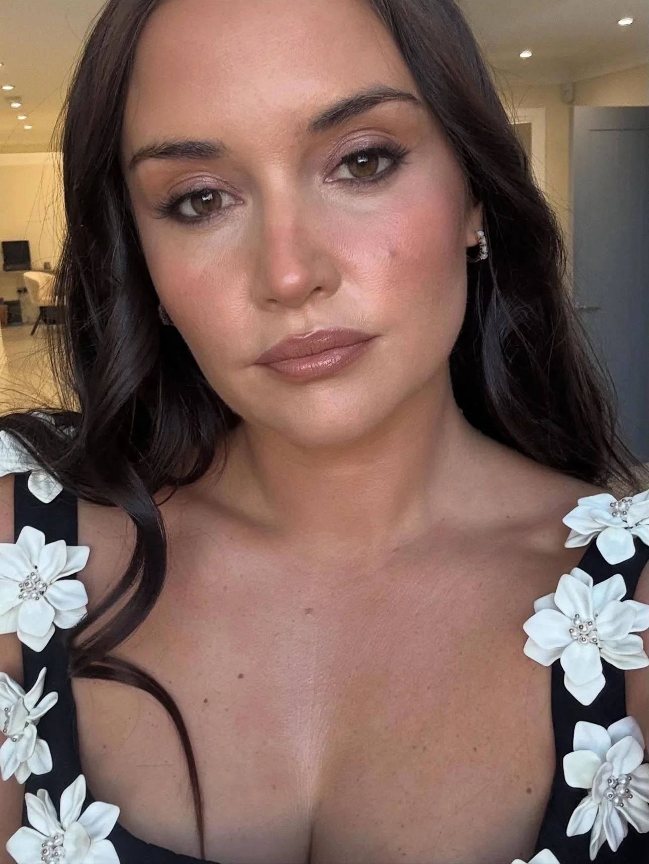 Jac Jossa 🖤 picture 1 of 5