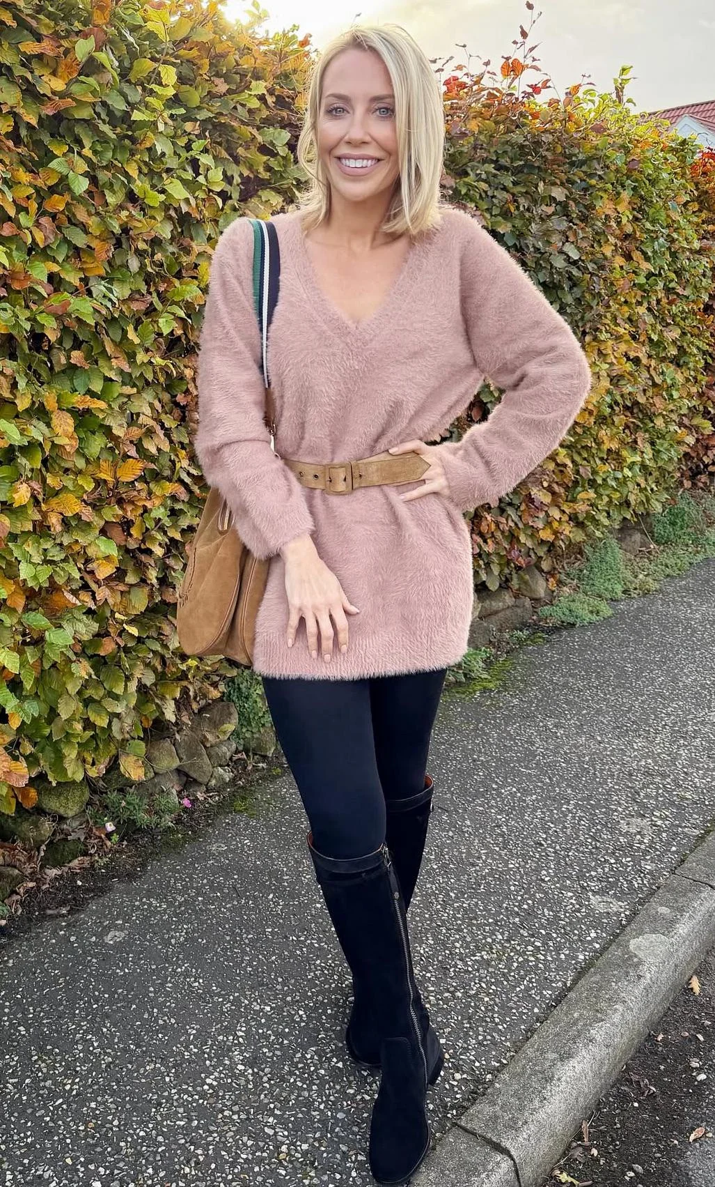 Laura Hamilton picture 1 of 1