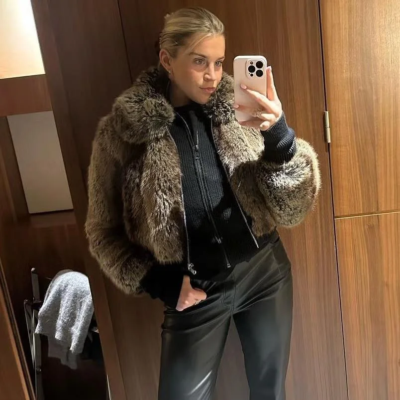 Alessia Russo picture 2 of 3