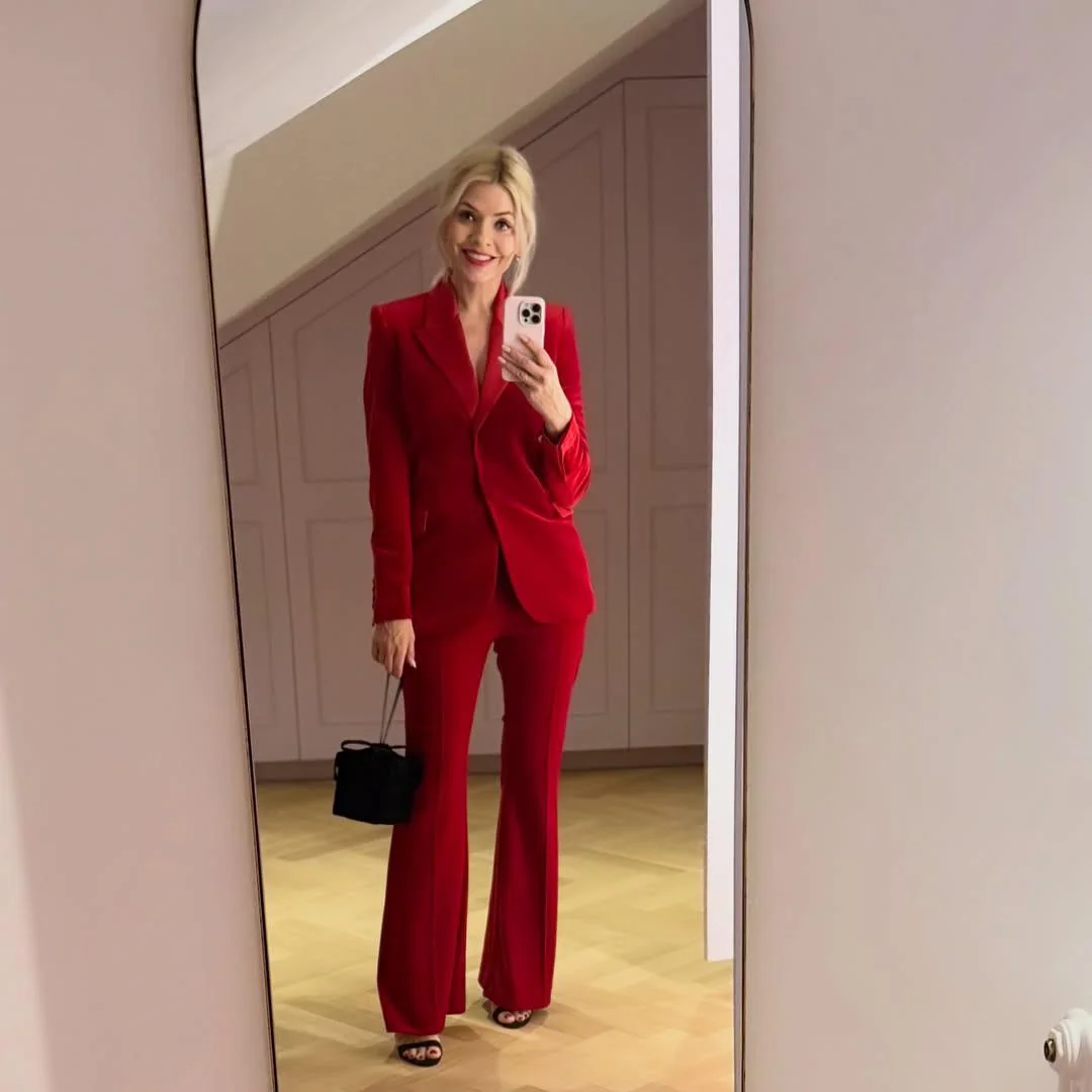 Holly Willoughby picture 1 of 1