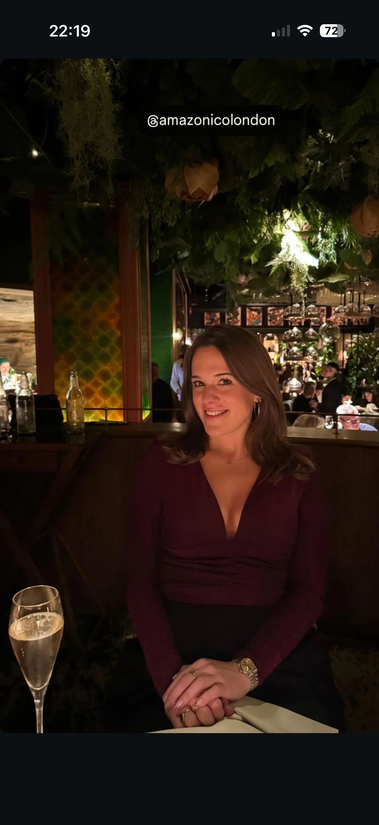 Alex Aljoe Cleavage picture 1 of 1