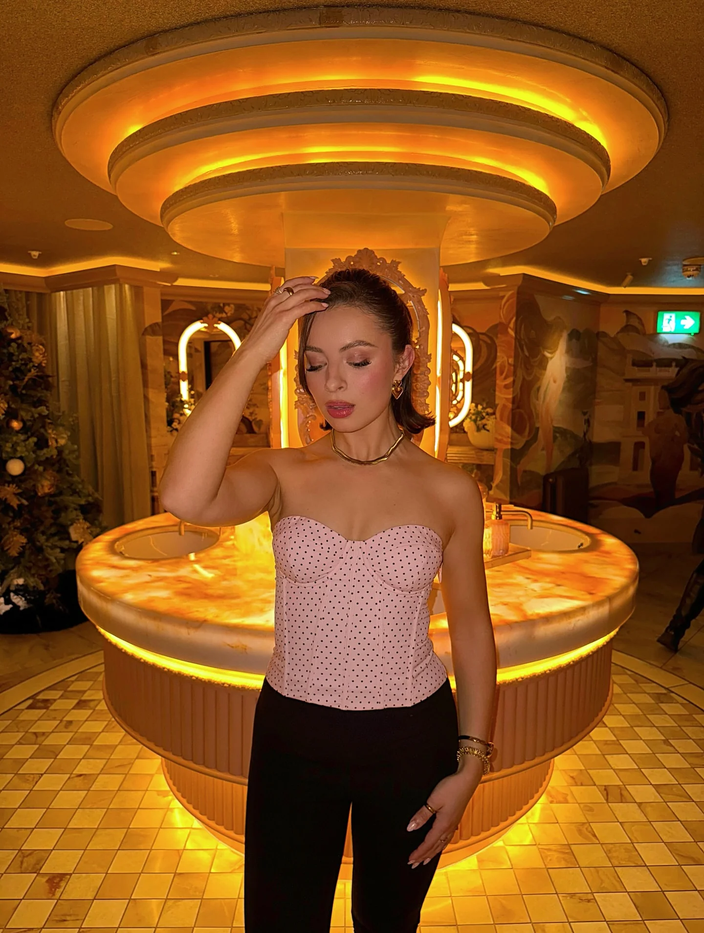 Charlotte Jordan picture 2 of 4