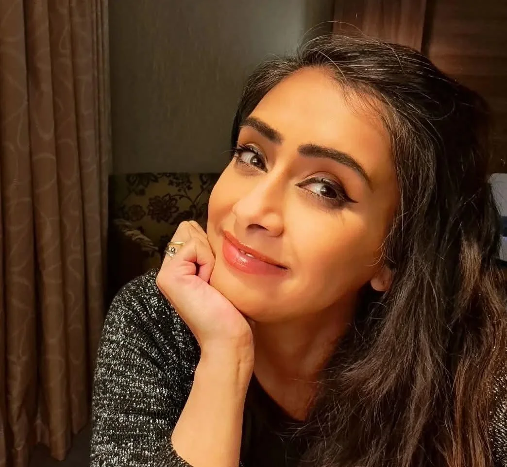 Roo Irvine picture 1 of 1