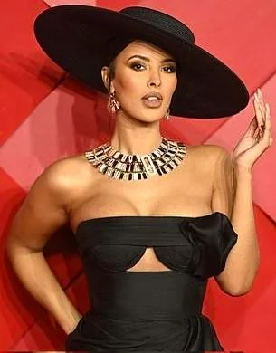 Maya Jama looking incredible 🔥🤤 picture 2 of 3