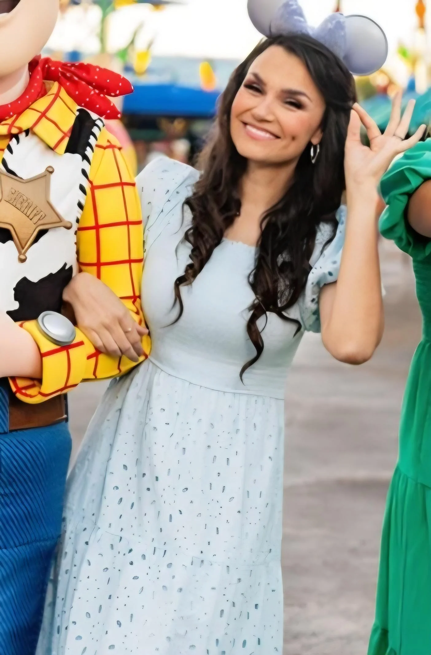 Samantha Barks picture 1 of 3