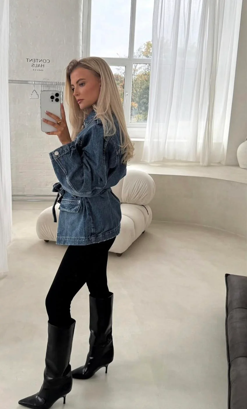 Lucy Fallon picture 1 of 2