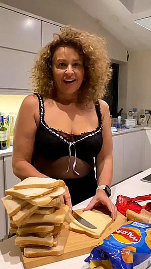 Nadia Sawalha'