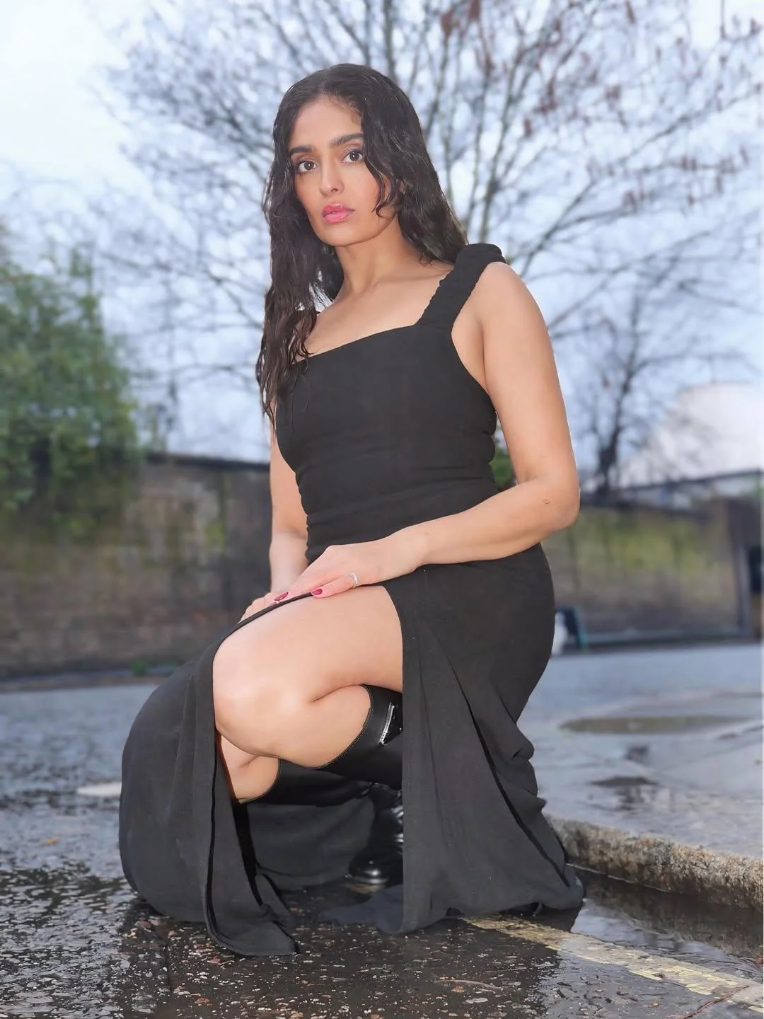 Mandi Dhillon picture 1 of 1