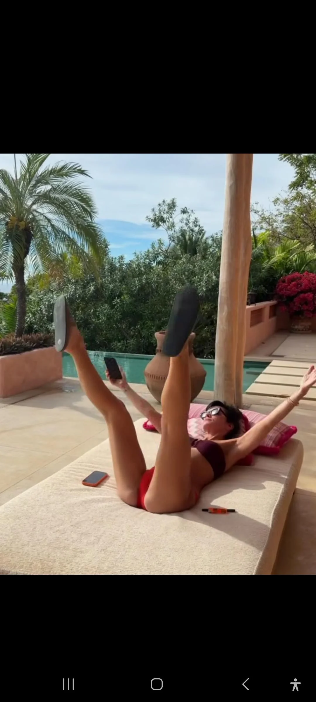 Lily Allen picture 1 of 1