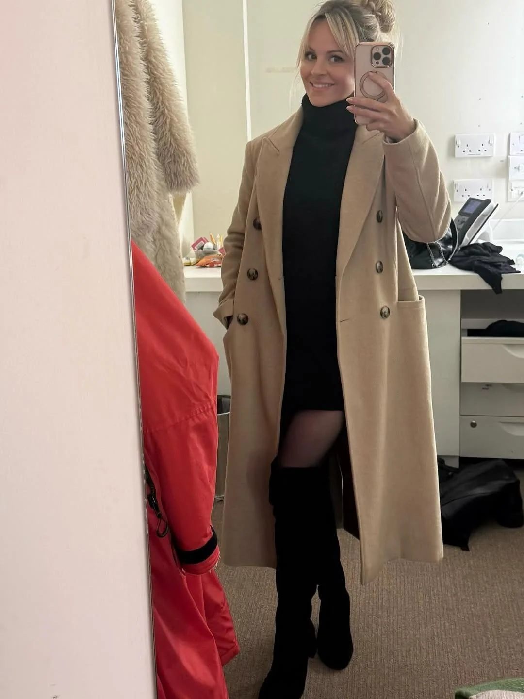 Tina O’Brien picture 2 of 4