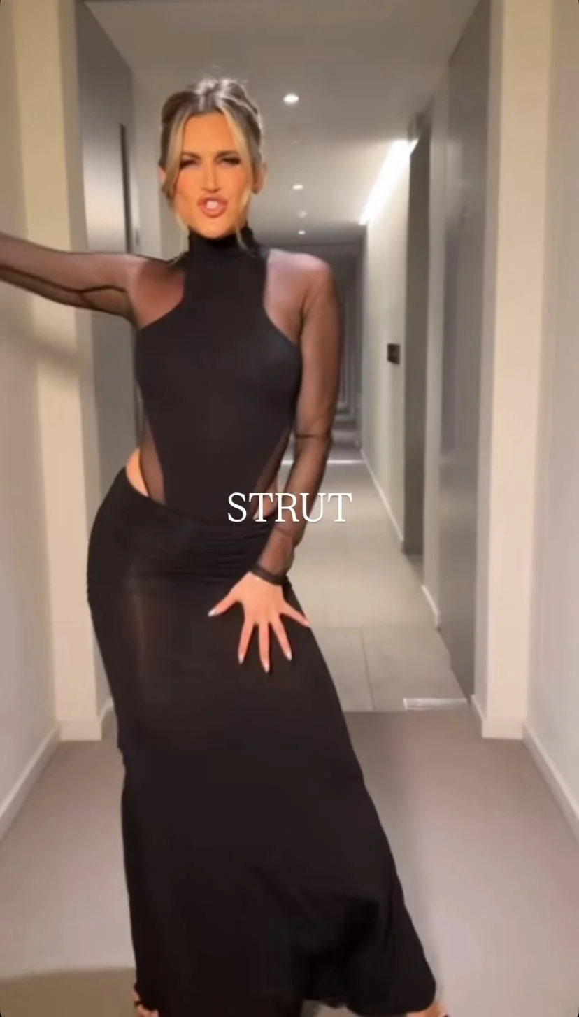 Ashley Roberts picture 3 of 3