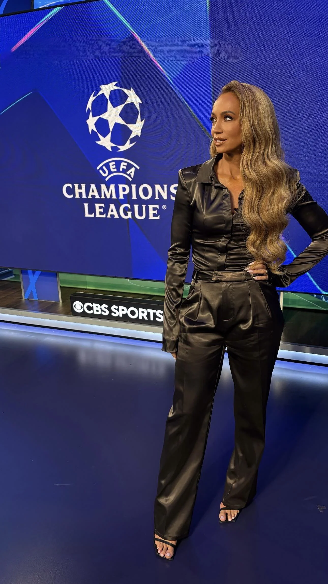 Kate Abdo picture 1 of 1