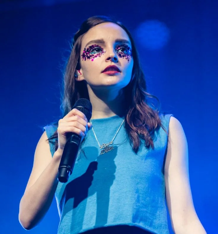Lauren Mayberry picture 3 of 4