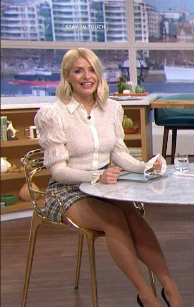 Holly Willoughby picture 1 of 1