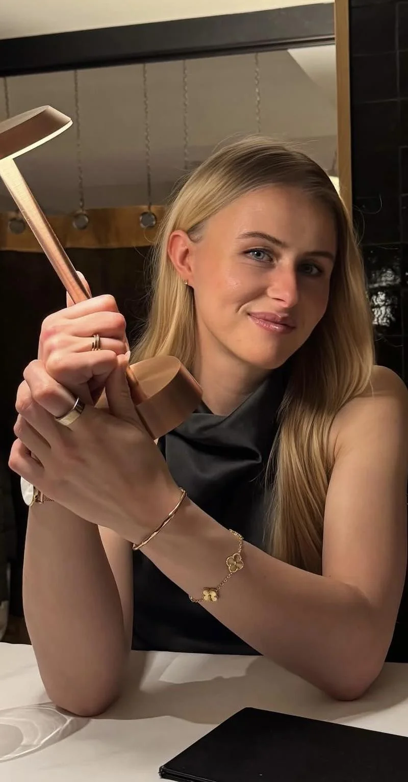 Hannah Hampton picture 1 of 1