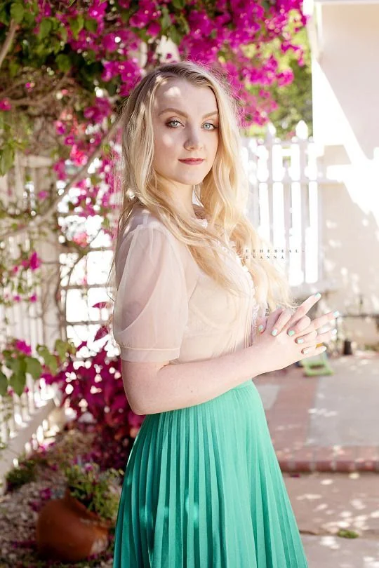 Evanna Lynch picture 1 of 3