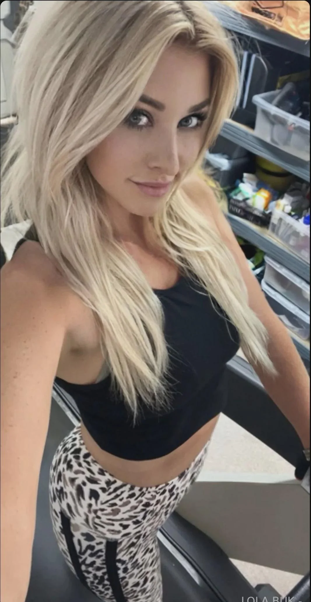 Lola Buk picture 1 of 1