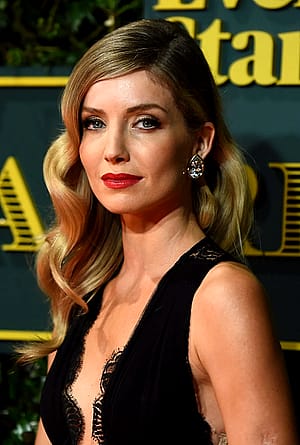 Annabelle Wallis'