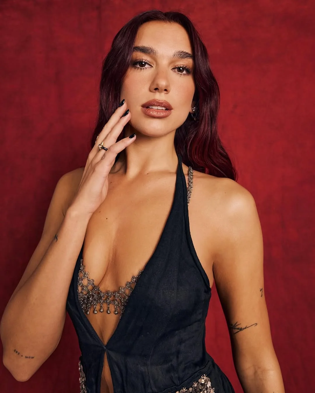 Dua Lipa picture 2 of 3